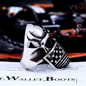 Vintage stainless steel skull ring with star pattern and rustic silver finish for men