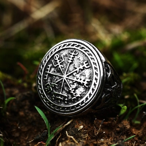 Vintage Viking compass steel ring with Vegvisir runes and Nordic engraving details