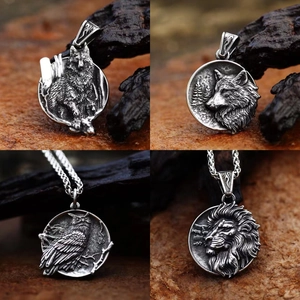 Vintage Stainless Steel Round Animal Relief Pendant Wolf Lion Owl Punk Rock Style Men Jewelry Pendant Only Without Chain