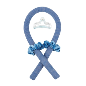 Détail du kit de bouclage sans chaleur bleu avec tige flexible, chouchous et pince à griffes