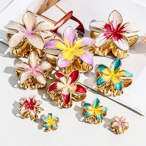 Handmade Metal Frangipani Flower Hair Claw Clip Elegant Enamel Plumeria Hair Accessory For Women Summer Beach Styling Tool