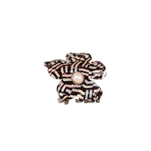 Elegant flower hair claw with mosaic pattern and central pearl for ponytail styling