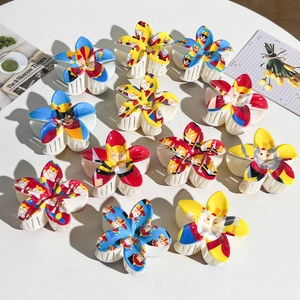 Vintage Pop Art Printed Flower Hair Claw Clip For Women Plastic Frangipani Shape Graffiti Pattern Hair Accessories For Daily Styling