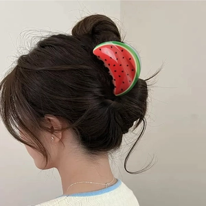 Pince à cheveux motif pastèque pour coiffures relevées élégantes et douces