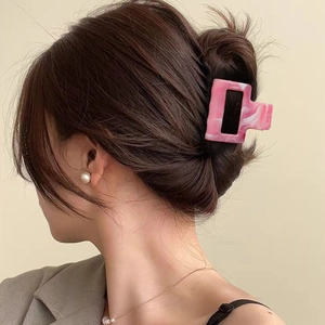 Elegant 5cm marble texture square hair claw clip for women's bun hairstyle styling