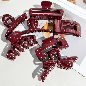 Pince à Cheveux à Pois Rouge Vin pour Femmes Grande Pince Crabe en Plastique Antidérapante Nœud Géométrique Accessoires