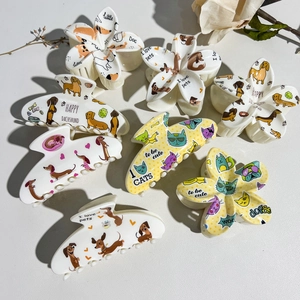 Pinces à Cheveux Mignon Chien Dessin Animé Imprimé UV pour Femmes ABS Forme de Fleur Carrée Grandes Pinces à Cheveux Accessoires de Cheveux