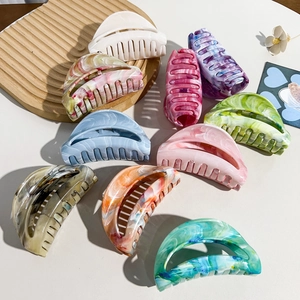 Elegant Marble Pattern Hair Claw Clip Moon Shape Polystyrene Grip Hairpin Strong Hold For Thick Hair Women Daily Fashion Accessory