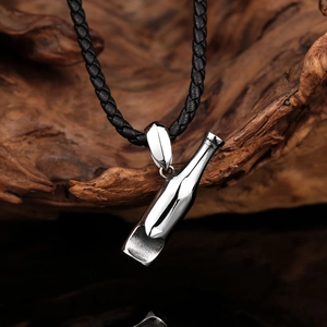 Pendentif décapsuleur rétro en acier inoxydable pour homme avec chaîne en cuir noir