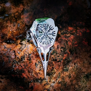 Vintage stainless steel viking raven skull ring featuring a detailed Vegvisir compass symbol