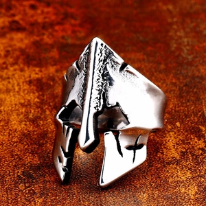 Spartan helmet ring in stainless steel with retro silver finish and oxidized detail