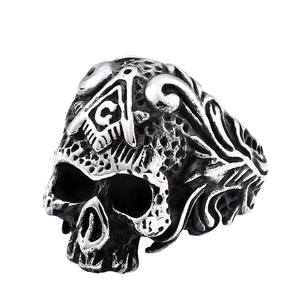 Anello vintage con teschio massonico in acciaio inossidabile con simboli e finitura argento
