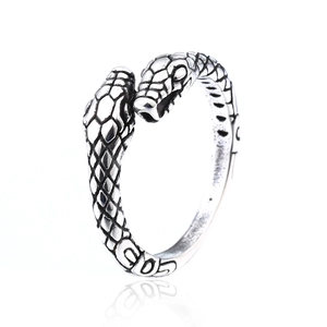 Vintage Stainless Steel Double Headed Snake Ring For Men Punk Gothic Snake Scale Wrap Finger Ring Personalized Jewelry Gift