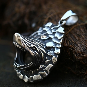Vintage stainless steel crocodile mouth pendant with punk scales and antique silver finish