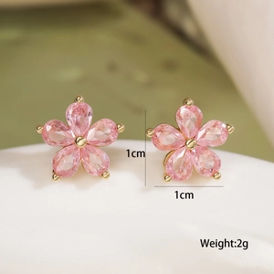 Orecchini a fiore placcati in oro 18K con cristalli di zircone rosa a forma di pera