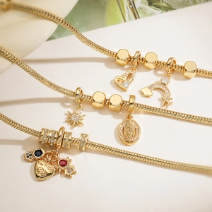 Bracelets chaîne serpent plaqué or 18K avec breloques en zircon et pendentifs cœur gravés
