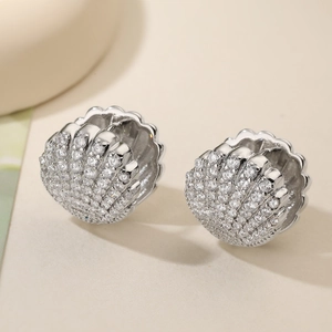 Elegant 18K gold-plated shell-shaped hoop earrings with sparkling zircon inlay