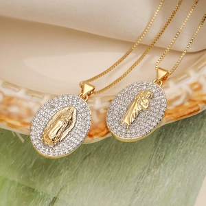 Collier Pendentif Religieux Vierge Marie Saint Jude pour Femmes Cuivre Plaqué Or Ovale Incrusté de Strass Bijoux