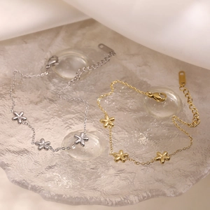 Minimalist 18K gold and silver plated stainless steel flower bracelets with O-chains