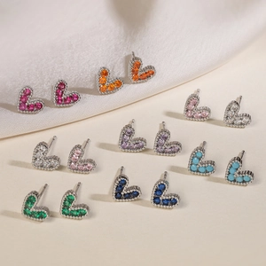 Squisiti Orecchini a Bottone a Cuore in Rame Con Zirconia Placcati in Oro Vero Piccoli Orecchini a Cuore Delicati Gioielli Donna