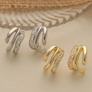 Fashion Irregular Geometric Copper Stud Earrings Pave Rhinestone For Women Gold Silver Plated Elegant Commuting Jewelry