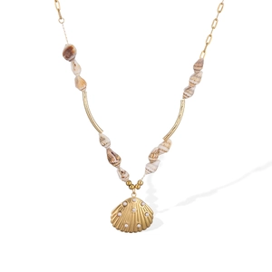 18K gold plated stainless steel necklace with shell pendant and pearls for beach fashion