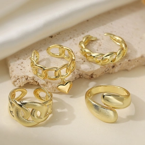 Bague Ouverte Minimaliste en Cuivre Plaqué Or 18K pour Femme Design Chaîne Cœur Géométrique Torsadée Tressée Réglable Bague Doigt Bijoux de Mode