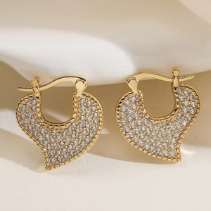 Boucles d'oreilles cœur dorées 18 carats avec pavé de cristaux de zircon pour femme