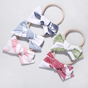 Fascia per Capelli con Fiocco per Neonata in Nylon Altamente Elastico con Stampa Botanica di Foglie in Cotone Accessori per Capelli