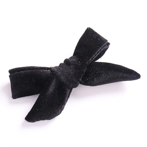 Lazo clásico de terciopelo negro para el pelo con textura premium para niñas
