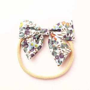 Baby-Stirnband mit Blumenmuster und Schleife aus weichem Nylon und Baumwollstoff