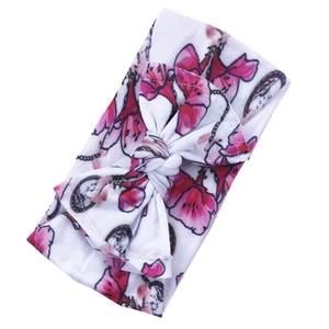 Fascia neonata in nylon con stampa floreale rosa e grande fiocco per neonati