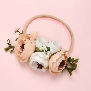 Bandeau bébé fleuri bohème avec pivoines pêche et ruban en nylon pour photographie