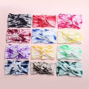 Set van 12 tie-dye nylon hoofdbanden voor baby's met stijlvol gedraaid ontwerp
