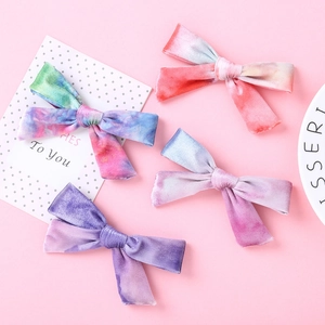 Lot de quatre barrettes à cheveux bohèmes en velours tie-dye pour filles coloris variés
