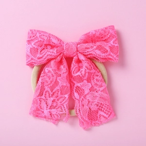 Détails du bandeau en dentelle rose avec nœud et ruban élastique pour bébé fille