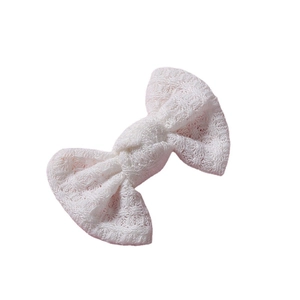 Barrette à cheveux blanche en tricot pour filles avec texture élégante en dentelle