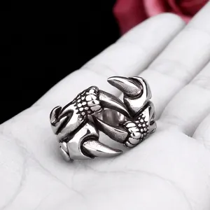 Vintage Drachenkrallen-Ring aus Edelstahl für Herren im coolen Gothic-Punk-Stil