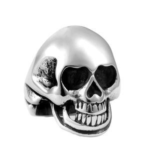 Vintage punk skull ring in silver stainless steel with polished and oxidized finish