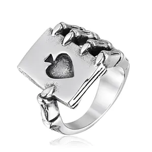 Vintage Gothic Stainless Steel Skeleton Hand Ace of Spades Poker Ring For Men Retro Punk Biker Gambling Finger Ring Jewelry