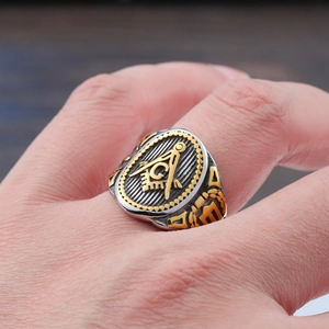Vintage stainless steel Freemasonry ring for men with compass and G logo in gold and silver