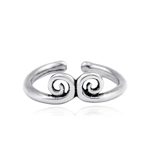 Bague Ouverte en Acier Inoxydable Rétro Roi Singe Cercle d'Or Réglable Motif Nuages de Bon Augure Bijoux Unisexe