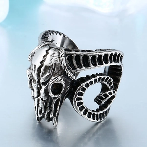 Vintage stainless steel ram skull ring with curved horns and gothic antique silver finish