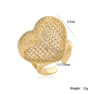 Detail shot of 18K gold plated copper heart ring with zircon paving and dimensions