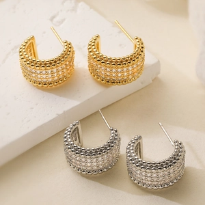 Boucles d'Oreilles en Cuivre Zircone Forme de C Géométrique Plaquées Or Micro Incrusté Bordure Milgrain Bijoux Mariage Femme