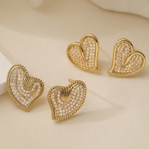 18K Gold Plated Copper Heart Stud Earrings With Zirconia For Women Small Dainty Retro Luxury Daily Accessory Jewelry