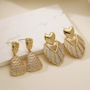 Boucles d'Oreilles Pendantes Géométriques en Cuivre Plaqué Or 18K Avec Strass Pour Femme Cœur Forme d'Éventail Bijoux