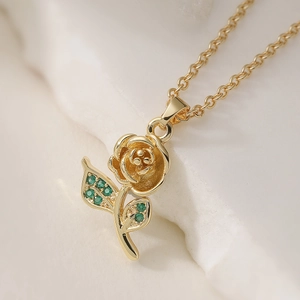 Elegante collana con ciondolo a girasole placcata oro 18K con zirconi verdi su pietra