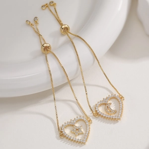 Bracelet Réglable en Cuivre Plaqué Or 18K Cœur Étoile Lune Zirconia Micro-Incrustation Bracelet de Charme Élégant Femme