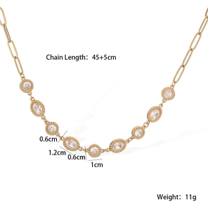 Details einer vergoldeten Büroklammerkette mit Zirkonsteinen, Länge 45+5cm